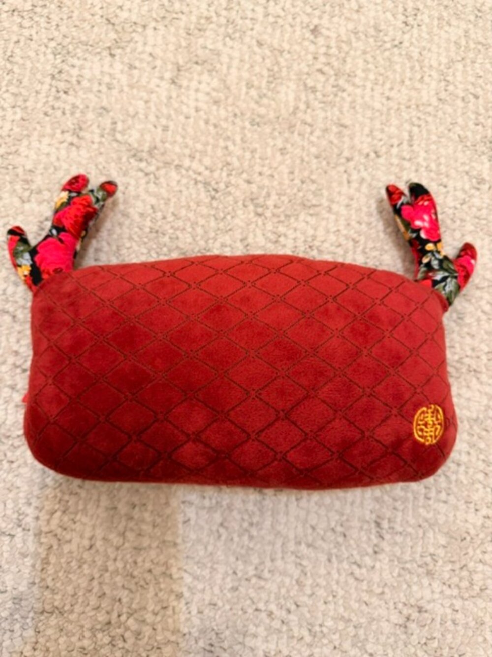 vintage cozy red quilted car seat neck pillow